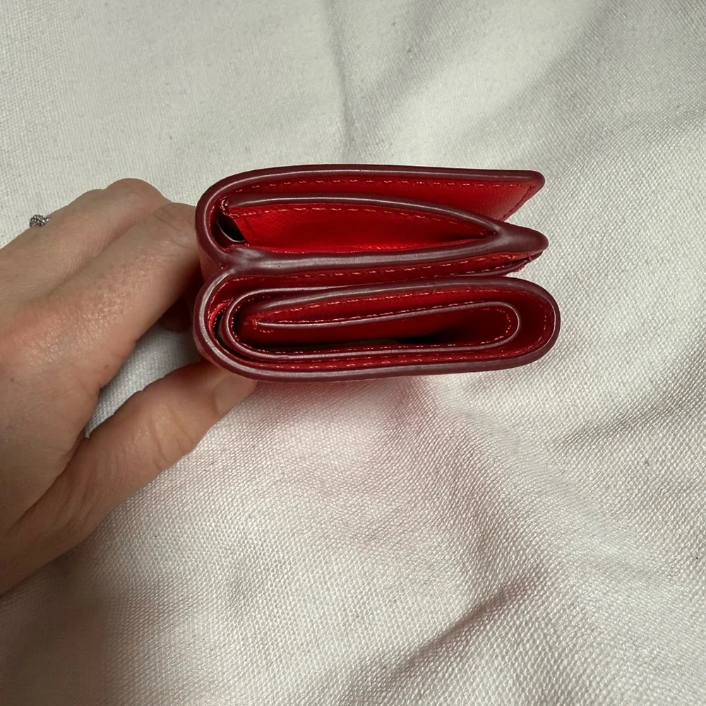 Kate Spade Red Trifold Wallet NWT - Picture 2 of 5